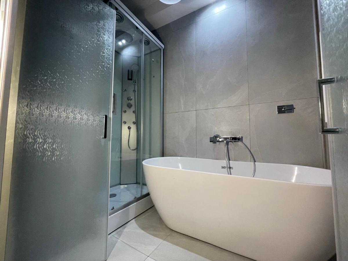 Spanish Steps Glamour & Sauna Luxury Apartment **** Rom Exterior foto